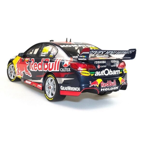 BIANTE 1:18 RED BULL HOLDEN VF COMMODORE WINNER 2015 BATHURST 1000 #888 LOWNDES/RICHARDS (B18H15L) - Image 8