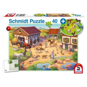 SCHMIDT 40 PIECE FUN FARM WITH FARM ANIMALS