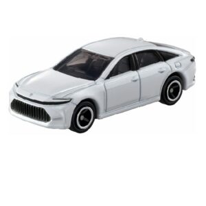 TOMICA 1:66 TOYOTA CROWN S230 SEDAN 2023 WHITE (#62)