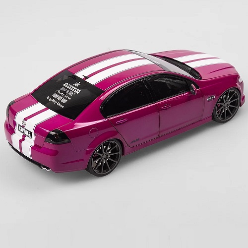 AUTHENTIC 1:18 HOLDEN VE COMMODORE SS V "N3VERL8" STREET CUSTOM (ACD18HVE1SC) - Image 4